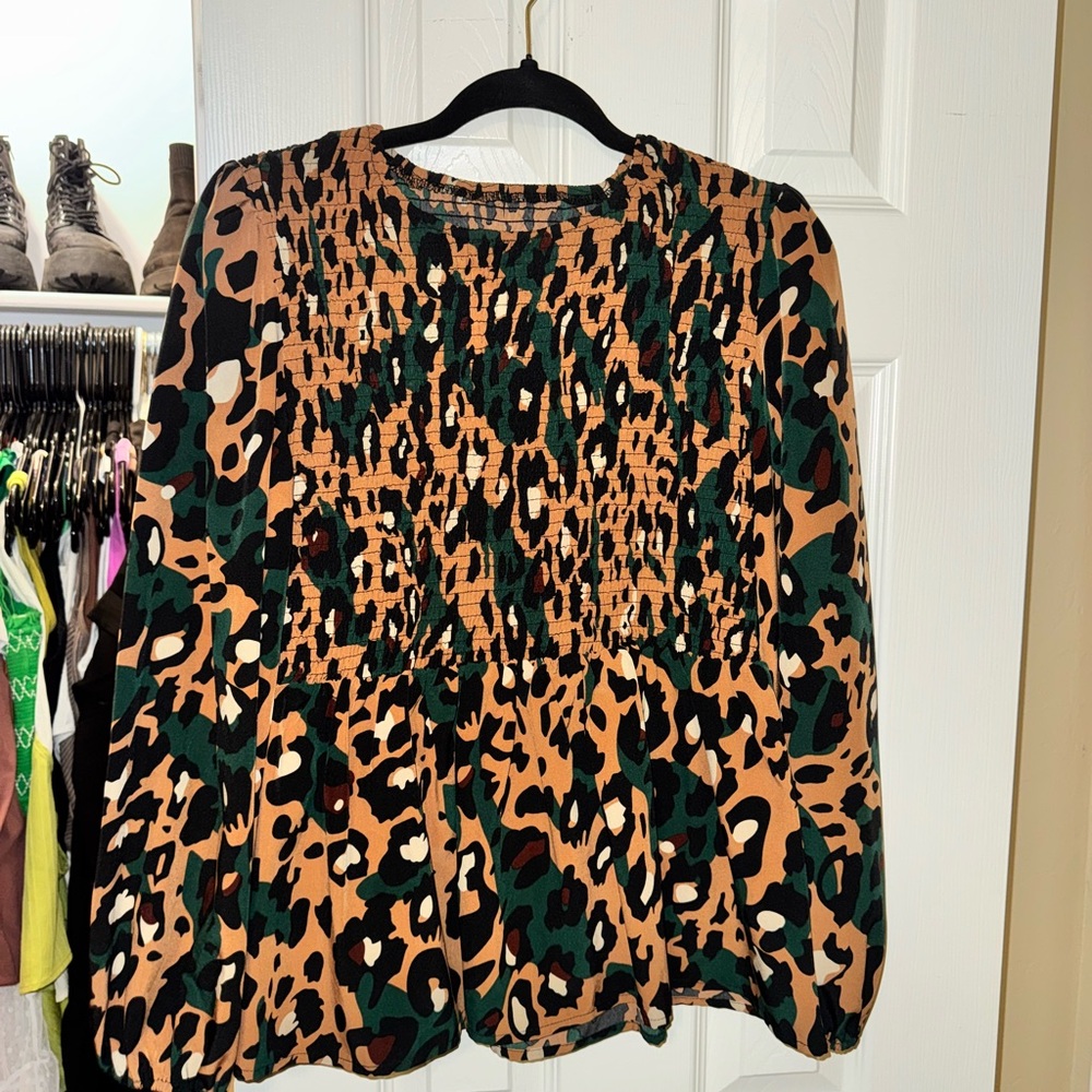 Leopard Print Long Sleeve Top